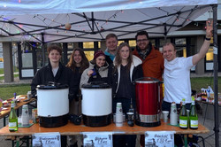 Fachschaftsrat beim Glühweinstand